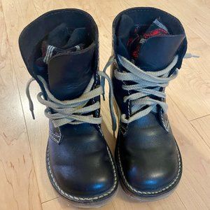 Duckfeet Faborg Leather Lace Up Boot Round Wide Toe Rubber Sole -Size 39 US 8.5